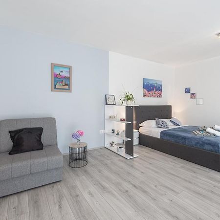 Apartment Joyful Place ดูบรอฟนิก ภายนอก รูปภาพ