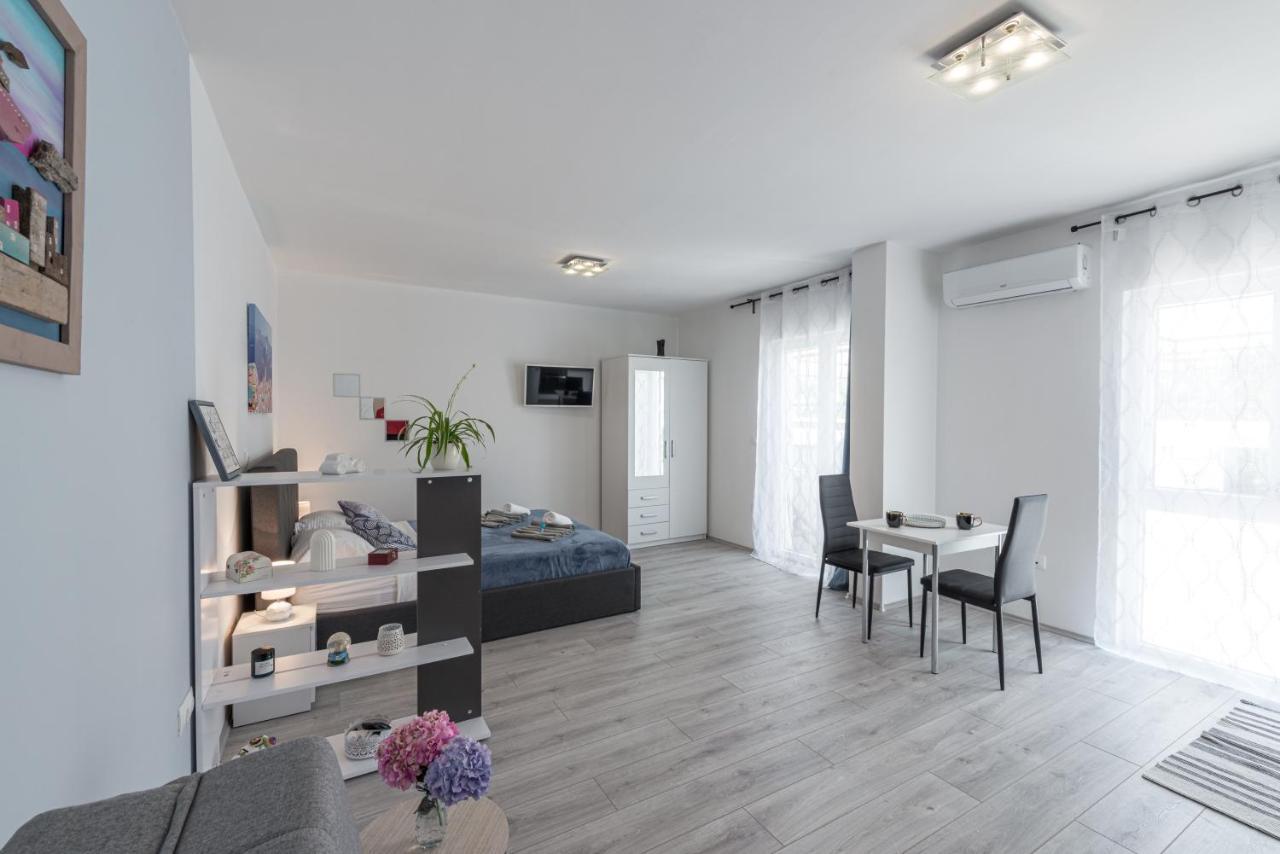 Apartment Joyful Place ดูบรอฟนิก ภายนอก รูปภาพ